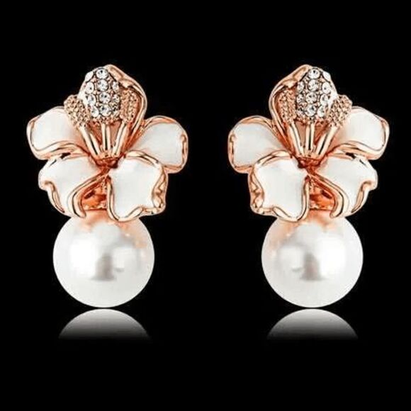 2/$21 White Flower Pearl Earrings - Picture 3 of 5